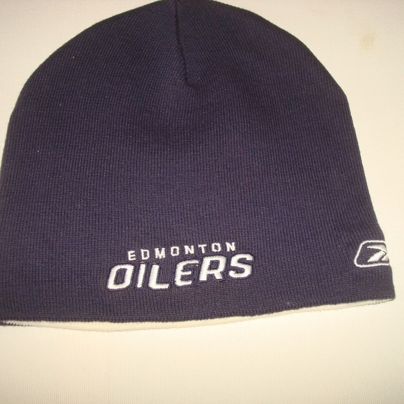 EDMONTON OILERS HAT CAP BEANIE KNIT TOQUE NEW - Picture 1 of 1